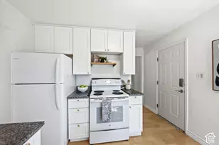 985 N American Beauty Dr, Salt Lake City, UT 84116 - Photo 9