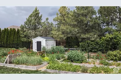 5954 W Canterbury Park Cir N, Highland, UT 84003 - Photo 53