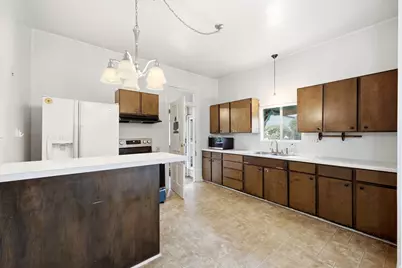 533 S Isabella Ct E, Salt Lake City, UT 84102 - Photo 9
