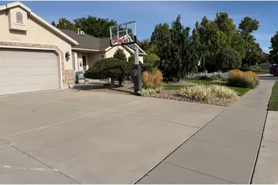 12548 S Harvest Spring Ln, Riverton, UT 84096 - Photo 3