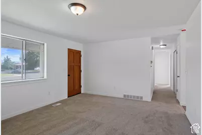 37 W La Salle Dr, Midvale, UT 84047 - Photo 5