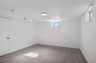 37 W La Salle Dr, Midvale, UT 84047 - Photo 15