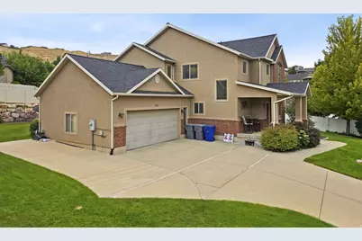 573 Canyon View Cir, North Salt Lake, UT 84054 - Photo 47