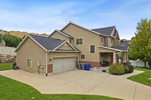 573 Canyon View Cir, North Salt Lake, UT 84054 - Photo 47