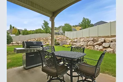 573 Canyon View Cir, North Salt Lake, UT 84054 - Photo 43