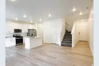 423 W 25 N, Providence, UT 84332 - Photo 3