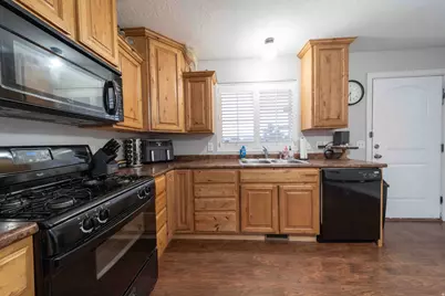 920 S 500 E #21, Roosevelt, UT 84066 - Photo 7