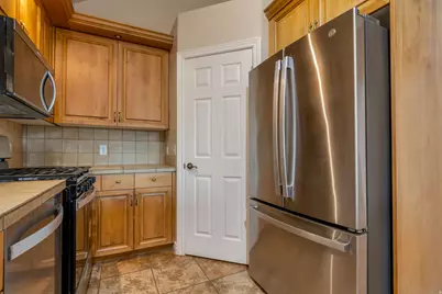 1893 E 4500 S, Holladay, UT 84117 - Photo 11
