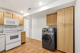 1893 E 4500 S, Holladay, UT 84117 - Photo 39