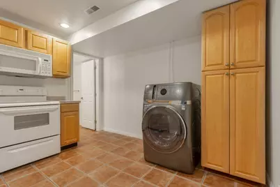 1893 E 4500 S, Holladay, UT 84117 - Photo 37