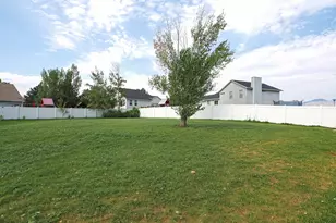 13036 S Quincee Ct, Riverton, UT 84065 - Photo 7