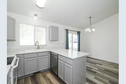 13036 S Quincee Ct, Riverton, UT 84065 - Photo 11