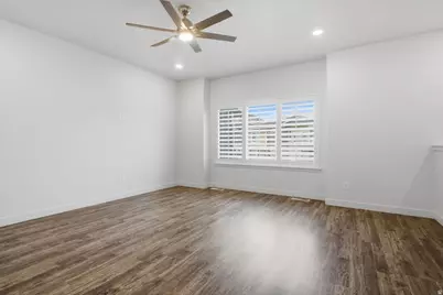 15459 S Midnight View Way W, Bluffdale, UT 84065 - Photo 7