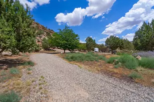 994 W Foothill Dr, Apple Valley, UT 84737 - Photo 21