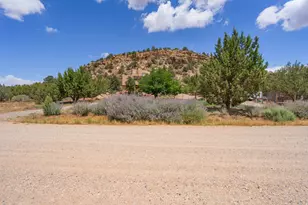 994 W Foothill Dr, Apple Valley, UT 84737 - Photo 15