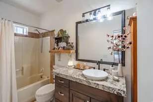994 W Foothill Dr, Apple Valley, UT 84737 - Photo 67