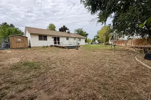 162 W 1980 S, Clearfield, UT 84015 - Photo 7