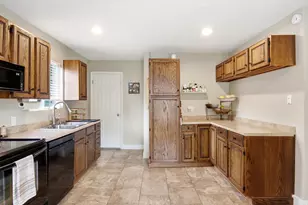 3452 S 2000 E, Salt Lake City, UT 84109 - Photo 9