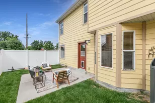 551 E Purple Lilac Ln S, Sandy, UT 84070 - Photo 31