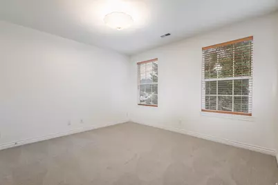 551 E Purple Lilac Ln S, Sandy, UT 84070 - Photo 27