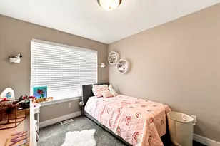 9256 S Ashbourne Dr, Sandy, UT 84094 - Photo 23