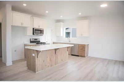 563 N 410 E #23 E, Salem, UT 84653 - Photo 3