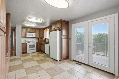 2211 Valley Dr, Layton, UT 84040 - Photo 9