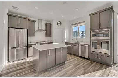 717 W Wynwood Dr, Murray, UT 84123 - Photo 3