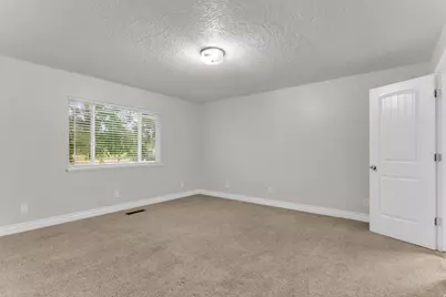 190 E 300 S, Fillmore, UT 84631 - Photo 25