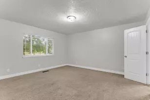 190 E 300 S, Fillmore, UT 84631 - Photo 25