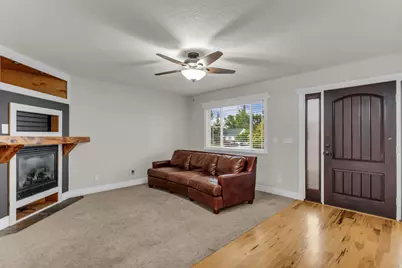 190 E 300 S, Fillmore, UT 84631 - Photo 7