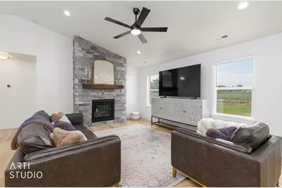 3673 W Stanmore Dr, Taylor, UT 84401 - Photo 7