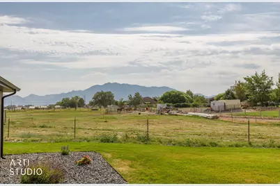 3673 W Stanmore Dr, Taylor, UT 84401 - Photo 31