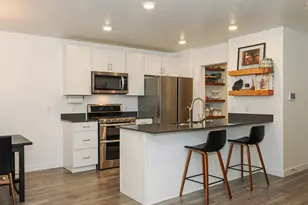 69 N Heading Row E, Saratoga Springs, UT 84045 - Photo 3