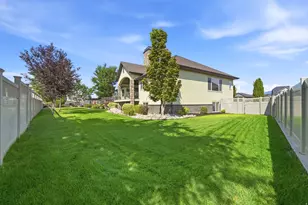 1084 Loch Lomond Cir, Syracuse, UT 84075 - Photo 51