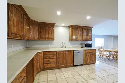 9643 S 1630 W, South Jordan, UT 84095 - Photo 33