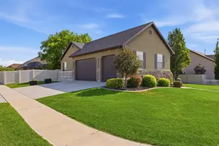 388 W McAllister Ln, Saratoga Springs, UT 84045 - Photo 5
