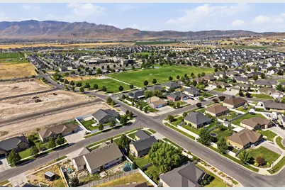 388 W McAllister Ln, Saratoga Springs, UT 84045 - Photo 7