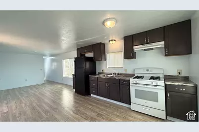 485 S 100 E #20, Wellington, UT 84542 - Photo 3
