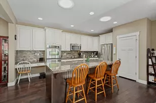 10254 S Crow Wing Dr, South Jordan, UT 84009 - Photo 11