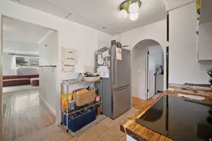 10368 S Crocus St, Sandy, UT 84094 - Photo 9