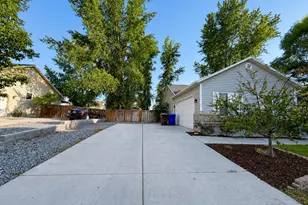 1320 E Raptor Rd, Eagle Mountain, UT 84005 - Photo 23