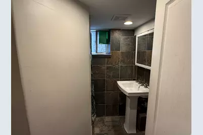 562 N 1000 W, Salt Lake City, UT 84116 - Photo 25