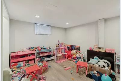 562 N 1000 W, Salt Lake City, UT 84116 - Photo 11