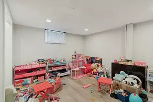 562 N 1000 W, Salt Lake City, UT 84116 - Photo 11
