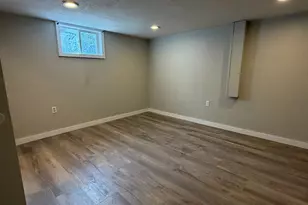 562 N 1000 W, Salt Lake City, UT 84116 - Photo 23