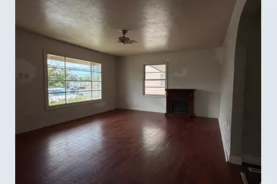 562 N 1000 W, Salt Lake City, UT 84116 - Photo 9