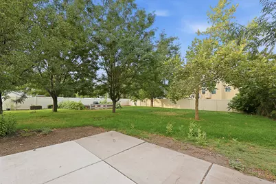 405 N 2975 W, Layton, UT 84041 - Photo 61