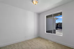 660 S 50 E, Hyde Park, UT 84341 - Photo 9