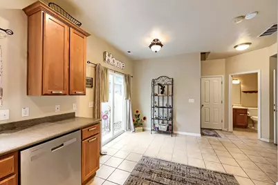 5058 W London Bay Dr, Riverton, UT 84096 - Photo 9